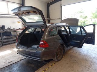 bontott BMW 3 E91 Jobb A Oszlop Burkolat