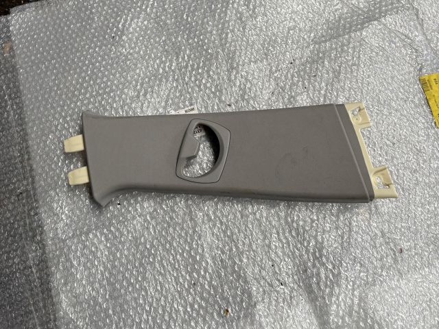 bontott BMW 3 E91 Jobb B Oszlop Burkolat