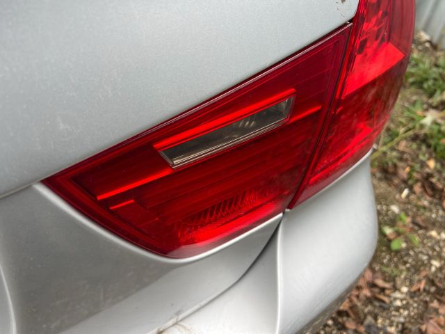 bontott BMW 3 E91 Jobb Belső Hátsó Lámpa