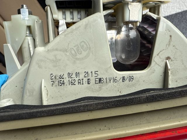 bontott BMW 3 E91 Jobb Belső Hátsó Lámpa