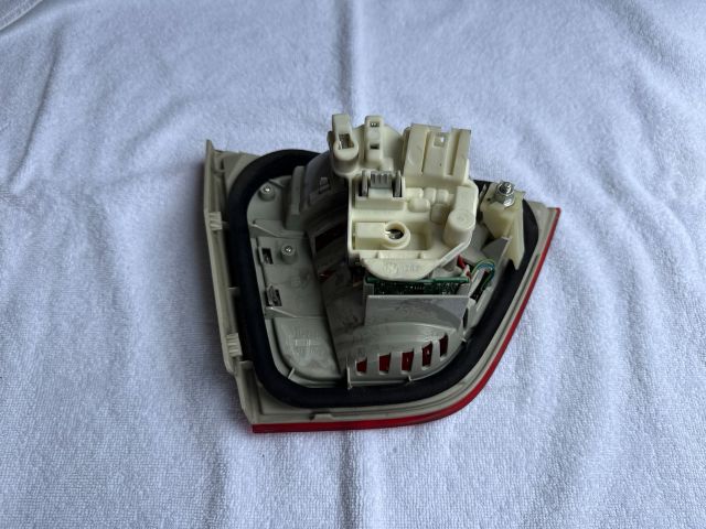 bontott BMW 3 E91 Jobb Belső Hátsó Lámpa