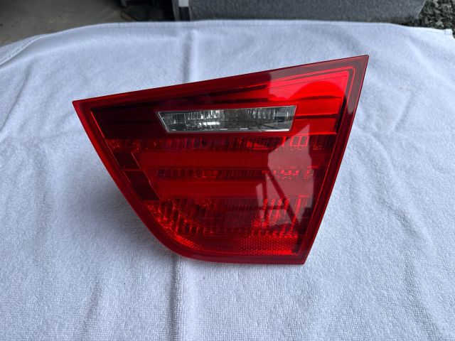 bontott BMW 3 E91 Jobb Belső Hátsó Lámpa