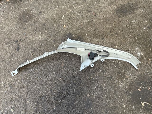 bontott BMW 3 E91 Jobb D Oszlop Burkolat