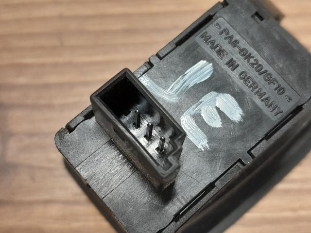 bontott BMW 3 E91 Jobb első Ablakemelő Kapcsoló