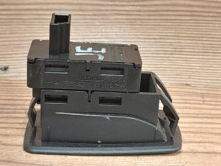 bontott BMW 3 E91 Jobb első Ablakemelő Kapcsoló