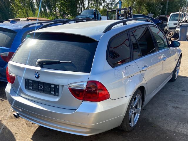 bontott BMW 3 E91 Jobb első Ablakemelő Motor