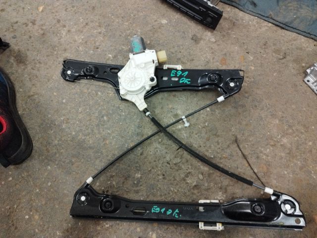 bontott BMW 3 E91 Jobb első Ablakemelő Szerkezet (Elektromos)