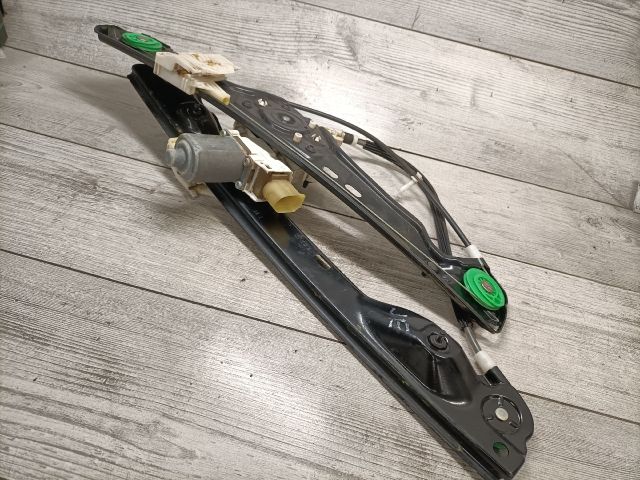 bontott BMW 3 E91 Jobb első Ablakemelő Szerkezet (Elektromos)