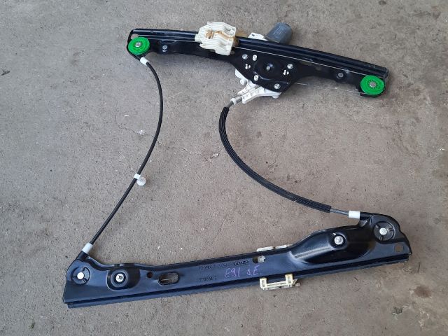 bontott BMW 3 E91 Jobb első Ablakemelő Szerkezet (Elektromos)