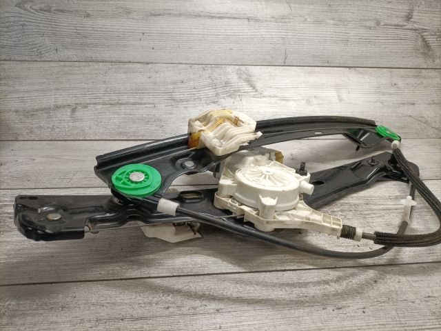 bontott BMW 3 E91 Jobb első Ablakemelő Szerkezet (Elektromos)