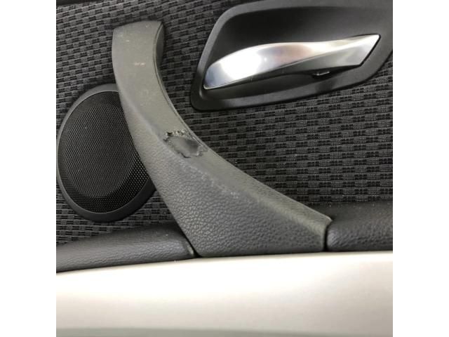 bontott BMW 3 E91 Jobb első Ajtó Kárpit