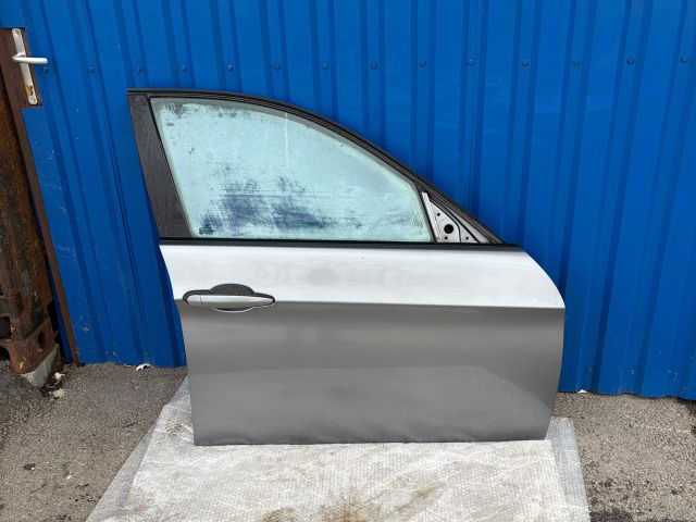 bontott BMW 3 E91 Jobb első Ajtó (Üres lemez)