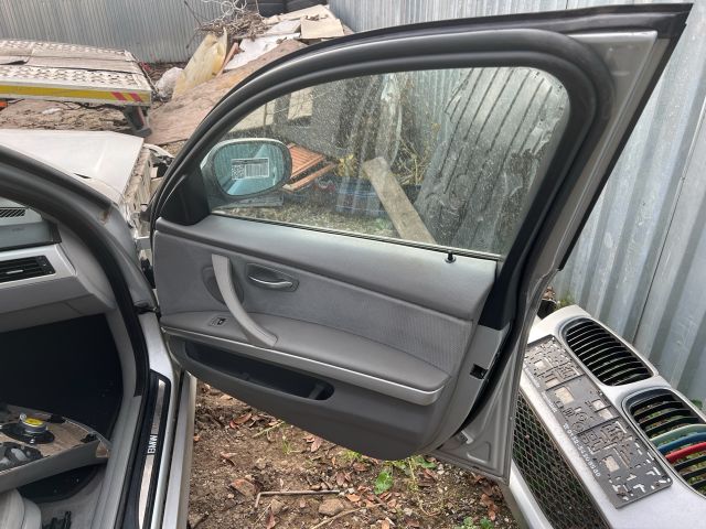 bontott BMW 3 E91 Jobb első Ajtó (Üres lemez)