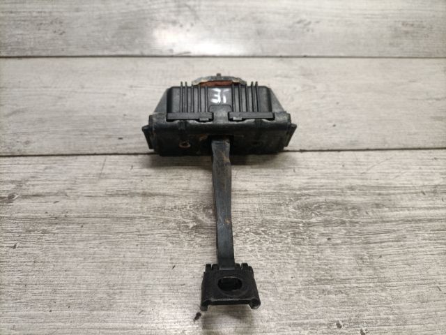 bontott BMW 3 E91 Jobb első Ajtóhatároló