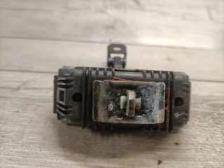 bontott BMW 3 E91 Jobb első Ajtóhatároló