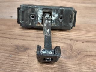 bontott BMW 3 E91 Jobb első Ajtóhatároló