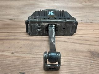 bontott BMW 3 E91 Jobb első Ajtóhatároló