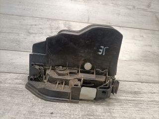 bontott BMW 3 E91 Jobb első Ajtózár