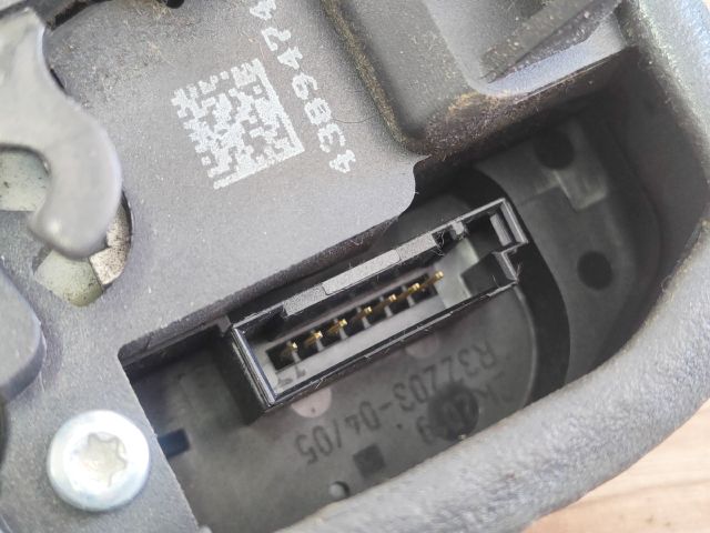 bontott BMW 3 E91 Jobb első Ajtózár