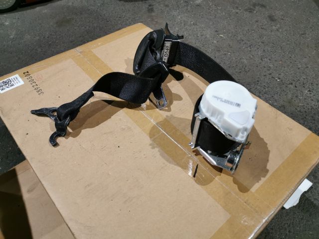 bontott BMW 3 E91 Jobb első Biztonsági Öv