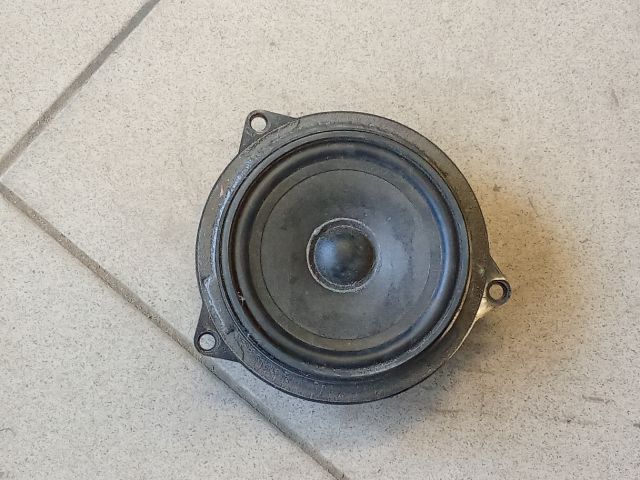 bontott BMW 3 E91 Jobb első Hangszóró