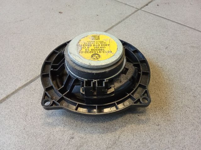 bontott BMW 3 E91 Jobb első Hangszóró