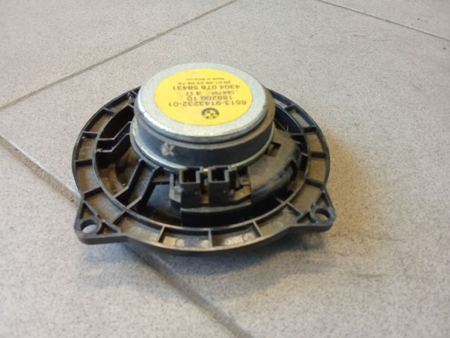 bontott BMW 3 E91 Jobb első Hangszóró