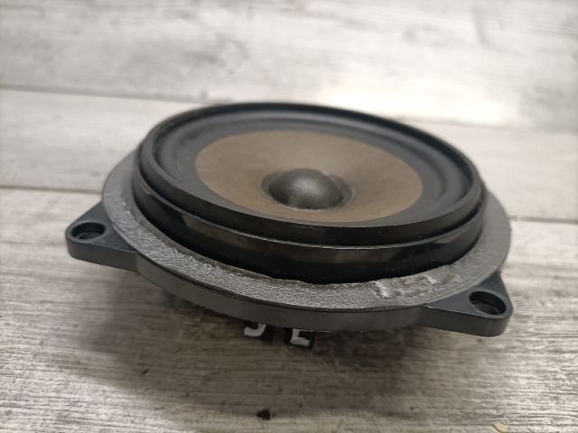 bontott BMW 3 E91 Jobb első Hangszóró