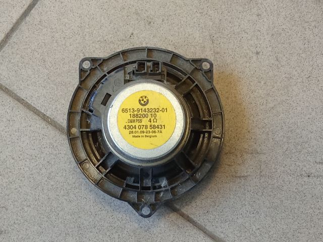 bontott BMW 3 E91 Jobb első Hangszóró