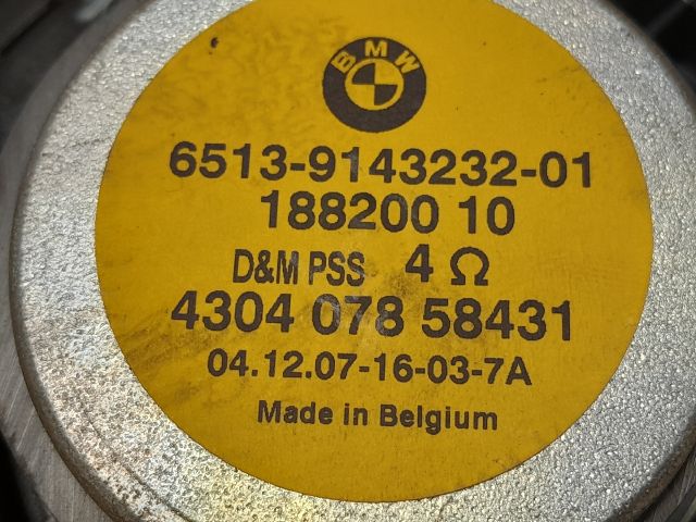 bontott BMW 3 E91 Jobb első Hangszóró