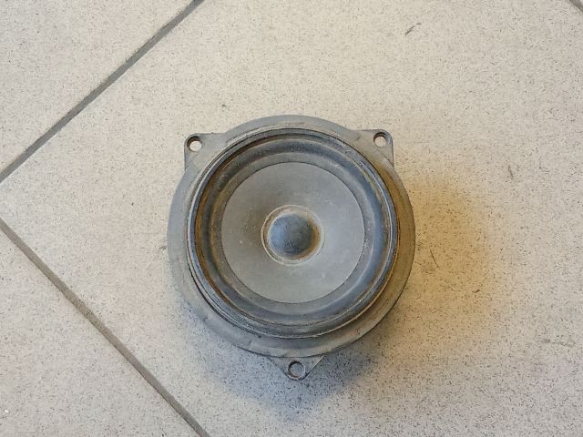 bontott BMW 3 E91 Jobb első Hangszóró