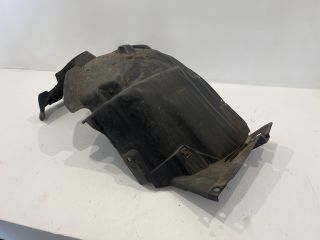 bontott BMW 3 E91 Jobb első Hátsó Dobbetét (Kerékjárati, Műanyag)