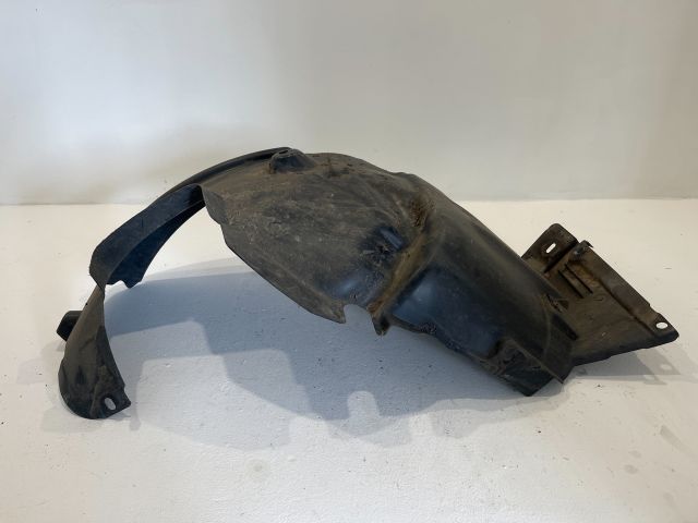 bontott BMW 3 E91 Jobb első Hátsó Dobbetét (Kerékjárati, Műanyag)