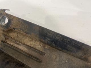 bontott BMW 3 E91 Jobb első Hátsó Dobbetét (Kerékjárati, Műanyag)