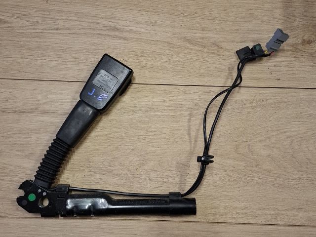 bontott BMW 3 E91 Jobb első Övfeszítő