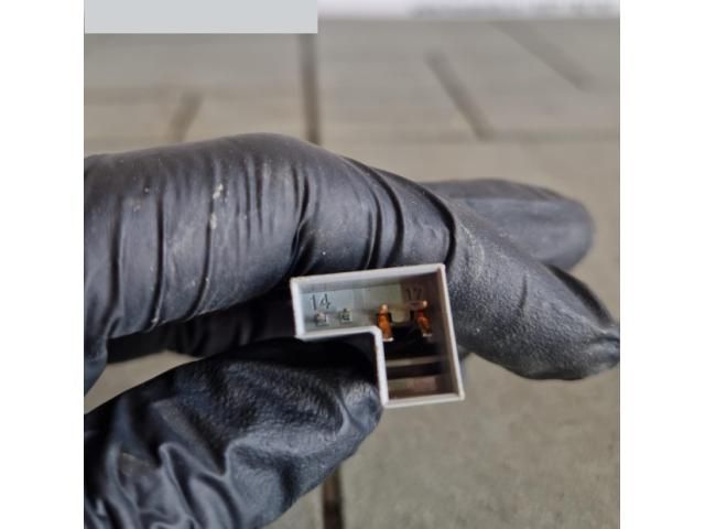 bontott BMW 3 E91 Jobb első Övfeszítő