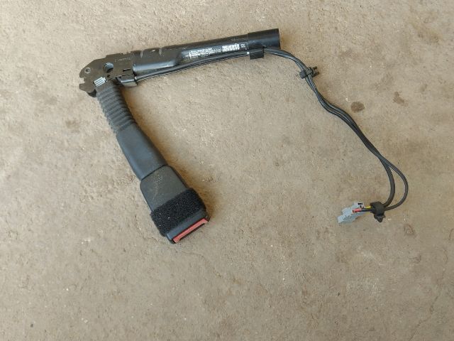 bontott BMW 3 E91 Jobb első Övfeszítő