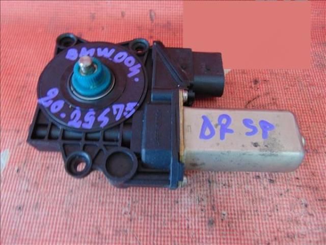 bontott BMW 3 E91 Jobb hátsó Ablakemelő Motor