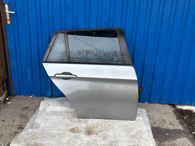 bontott BMW 3 E91 Jobb hátsó Ajtó (Üres lemez)