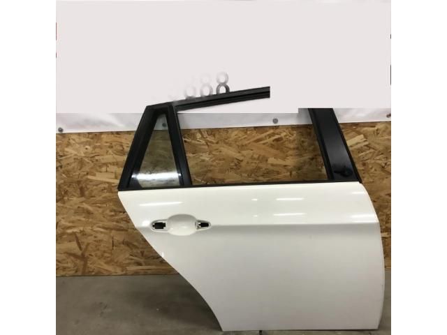 bontott BMW 3 E91 Jobb hátsó Ajtó (Üres lemez)