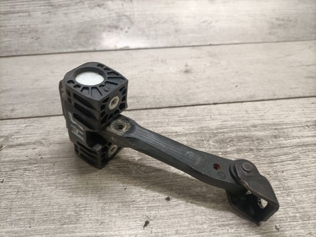 bontott BMW 3 E91 Jobb hátsó Ajtóhatároló