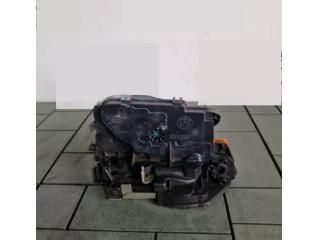 bontott BMW 3 E91 Jobb hátsó Ajtózár