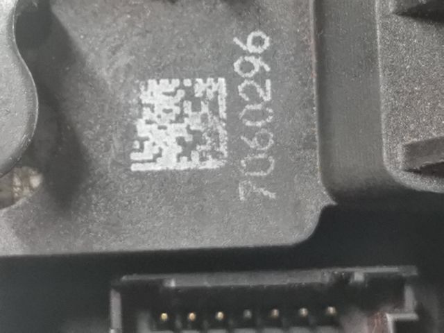 bontott BMW 3 E91 Jobb hátsó Ajtózár