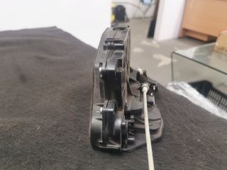 bontott BMW 3 E91 Jobb hátsó Ajtózár