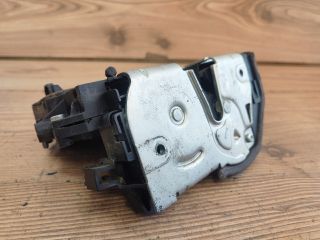 bontott BMW 3 E91 Jobb hátsó Ajtózár