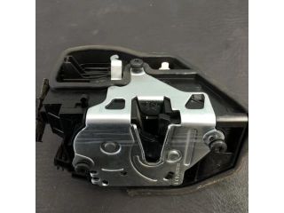 bontott BMW 3 E91 Jobb hátsó Ajtózár