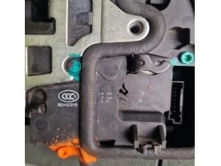 bontott BMW 3 E91 Jobb hátsó Ajtózár