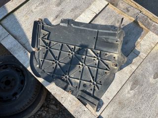 bontott BMW 3 E91 Jobb hátsó Fenéklemez