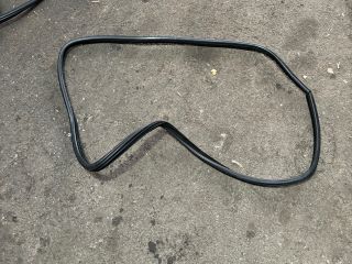 bontott BMW 3 E91 Jobb hátsó Gumikéder