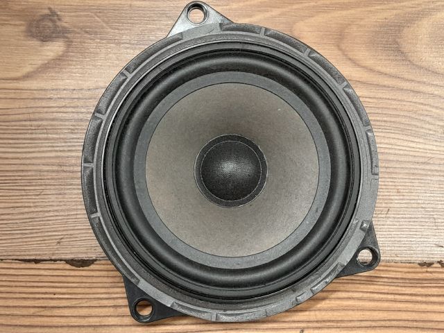 bontott BMW 3 E91 Jobb hátsó Hangszóró